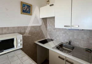 STUDIO 4 PERS AVEC PKG BORD DE PLAGE VUE MER