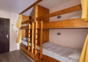 Studio 6 pers. avec balcon et accès direct aux pistes à Eaux-Bonnes - FR-1-400-6