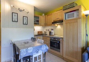 Studio cabin for 6 near slopes, mountain view