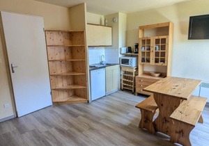Studio Cabine 4 pers au pied des pistes avec balcon - FR-1-557-13