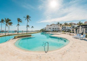 Studio for two w/ocean view at Punta Palmera Gc5