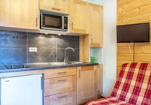 Studio rénové avec balcon à Méribel, idéal pour vacances ski - FR-1-355-76