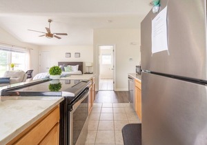 Studio Suite -5 Min to Downtown!