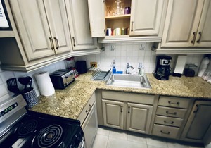 Studio - Walking distance to Sapphire Beach, has Generator