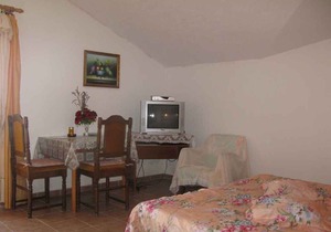 Studio with balcony and air conditioning