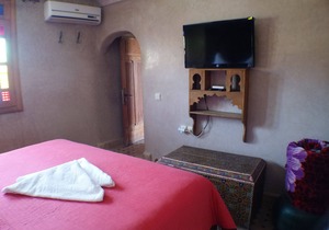 Suite 2/3 Pax, Riad Layalina Fez: Pool, 360° View & Free Secure Parking at Foot