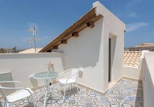 Suite 8 Deluxe