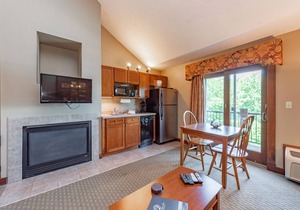 Suites at Silver Tree: A313 Studio & Loft Lake View