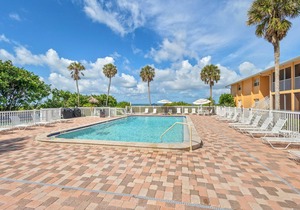 Sun, Sand & Silver Sands – Gulfside Resort #237 by RVA