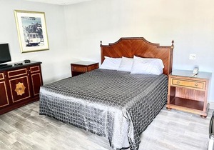 Sundial Lodge