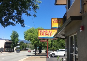 Sundial Lodge