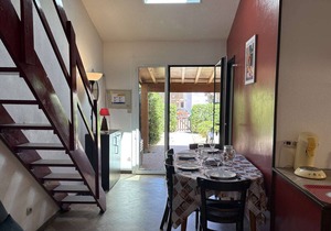 Sunny Beach Getaway: Cozy 2-Room Mezzanine with Pool, Near Beach, Pet-Friendly