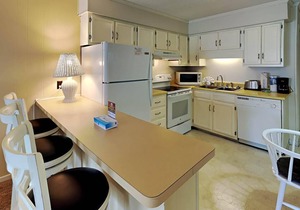 Sunny Condo with Private Balcony Outdoor Pool
