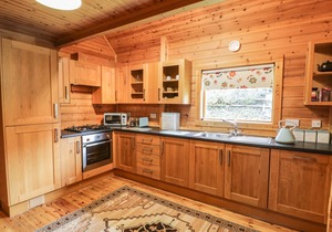 SUNSET LODGE 6, family friendly, with open fire in Llanbedr