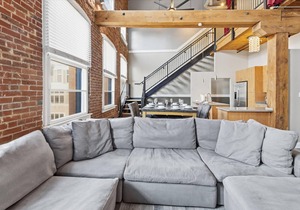 The Top Floor Penthouse 4 BR 3 Bath 2,000 Sq Ft
