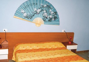 This apartment is located in a residential complex in front of the tourist port of Castelsardo, in S