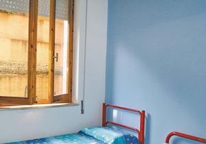 This apartment is located in a residential complex in front of the tourist port of Castelsardo, in S