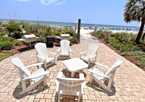 Time to get… 🎶 Knee deep in the water somewhere! 🎶 on island time!