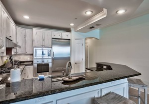 Top Floor Gulf-Front Condo, Whirlpool Bath, access to Infinity Pool, 310 Ft Pri