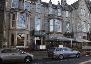 Traditional Apartment oer the Meadows - Sleeps 11