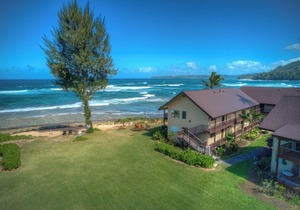 True Beachfront Romance in Quiet Intimate Location - Perfect for Honeymoons!
