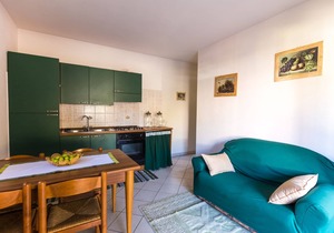 Two-room apartment with independent garden.