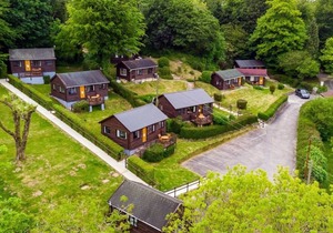 Unique, peaceful, cosy and quaint cedar wood built holiday lodge.
