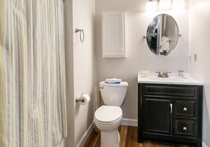 Updated Mountain Inn studio - accommodates 2.