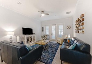 Updated Townhome near the Ocean w/Private Patio, Shared Pool, Central A/C