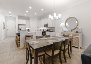 Updated Townhome near the Ocean w/Private Patio, Shared Pool, Central A/C