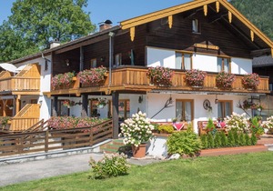 Vacation apartment Bergkristall 47sqm, terrace, kitchen, 1 bedroom, 1 bed-sitting room