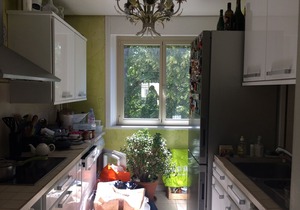 Versailles, crossing apartment surrounded by greenery with large balcony