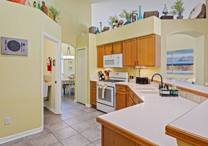 VERY CLEAN & SPACIOUS! Pool, Game Room, BBQ, 2 King Masters-Close to Disney!