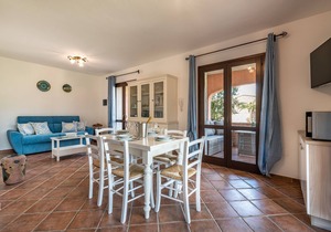 Villa Isabel with Wi-Fi, Air Conditioning, Terrace and Garden