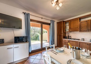 Villa Isabel with Wi-Fi, Air Conditioning, Terrace and Garden