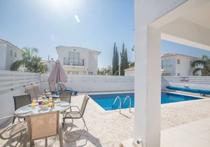 Villa Megan,modern 3bdr Villa,close To The Beach