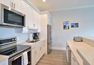 Waterfront 4-Bed 3-Bath Condo @ Bayfront Suites - CLEANING FEE INCLUDED