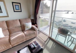Waters Edge 308