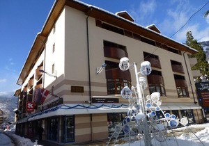Wifi, 50m from resort center, 3rd floor, balcony, parking, tv, ski locker, 30m², Brides Les Bains