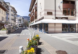 Wifi, 50m from resort center, 3rd floor, balcony, parking, tv, ski locker, 30m², Brides Les Bains
