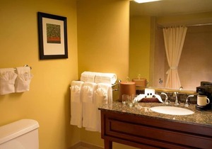 Your Laughlin Adventure Starts Here! 2 Spacious Units, Onsite Dining, Gambling!