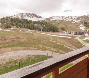 Foot Of The Slopes Ski Locker 