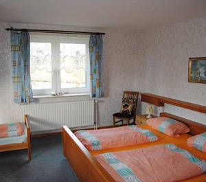 Ferienwohnung Friedenstal Für Personen Mit Schlafzimmer 