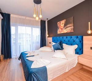 Grand Accommodation 