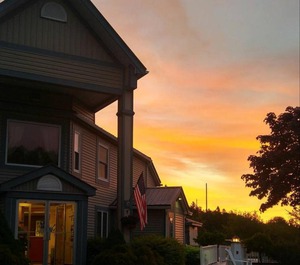 Granite Town Hotel 