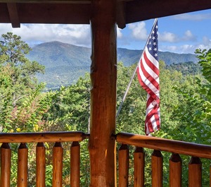 Luvin Logs Lodge 