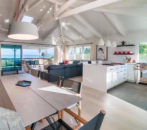 Hawaii Life Rentals Presents Beachfront Hanalei Bay 