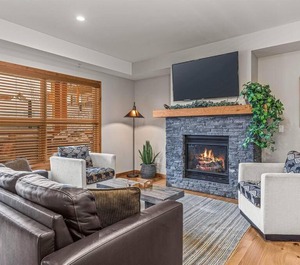 Spring Creek White Spruce Lodge Den 