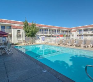 Motel 