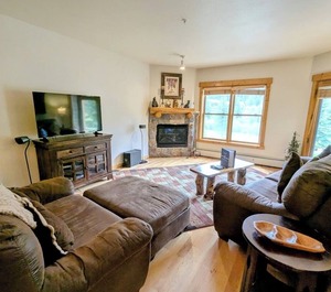 Tenderfoot Lodge 